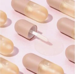 Natuurlijke Lip Plumper| Gember Extract & Vitamine E - Vollere Lippen - Lip Care - Lip Filler - Full Lips - Volume Van Je Lippen- Herstellende Lippen- Lipgloss Intense- Lip Maximizer - Mint Extract & Vitamine E- Selfcare - Extreme Lipgloss -Mode Cosmetica Winkel 1200x1183 6