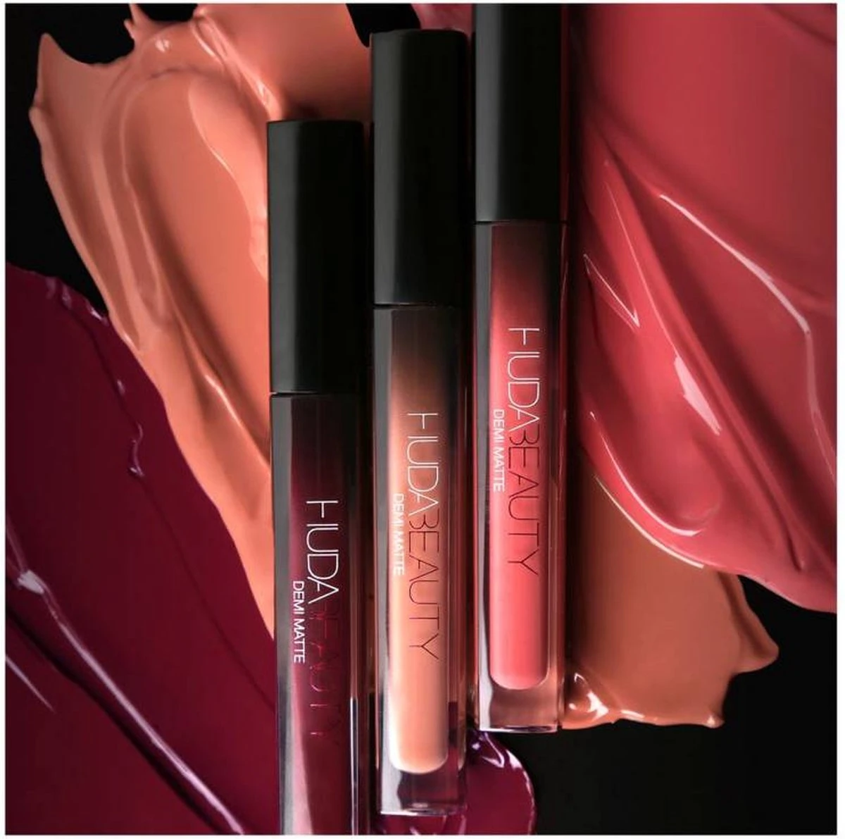 Huda Beauty Demi Matte Cream Lipstick - Révolutionnaire 4 Huda Beauty Demi Matte Cream Lipstick - Révolutionnaire - Afbeelding 4