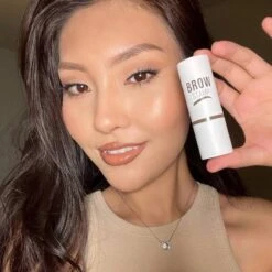 Merkloos Premium Wenkbrauw Stempel - Wenkbrauw Sjabloon - Wenkbrauwstempel - Brow Stamp - 10 Sjablonen - Borsteltje - Herbruikbaar - Waterdicht - Cadeau Voor Haar - Mediumbruin -Mode Cosmetica Winkel 1200x1200 1027