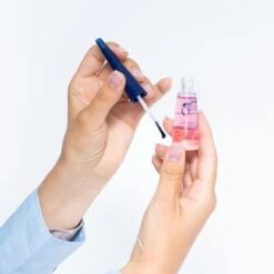 Herome Natural Nail Whitener Pink Glow - Accentueert De Natuurlijke Roze Kleur Van De Nagel - Maakt Nagelranden Witter - Camoufleert Verkleuringen - 10ml. -Mode Cosmetica Winkel 1200x1200 104