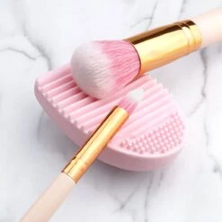Make Up Kwasten Reiniger - Brush Cleaner - Roze -Mode Cosmetica Winkel 1200x1200 1221