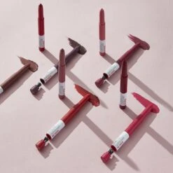 Maybelline SuperStay Ink Crayon Matte Lippenstift - 15 Lead The Way -Mode Cosmetica Winkel 1200x1200 603