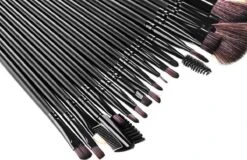 Make-up Kwasten Set - Professionele Kwasten - 24-delig Met Tasje - Cosmetica Kwasten - Zwart - Rheme -Mode Cosmetica Winkel 1200x776 1