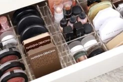 Jumanah® Collections "Sorted" MALM - Toilettafel -Volledige Lade - Make Up Organizer - Ladeverdeler - Lade Organizer - Transparant - Acryl - Kunststof 11 Jumanah® Collections "Sorted" MALM - Toilettafel -Volledige Lade - Make Up Organizer - Ladeverdeler - Lade Organizer - Transparant - Acryl - Kunststof -Mode Cosmetica Winkel 1200x796