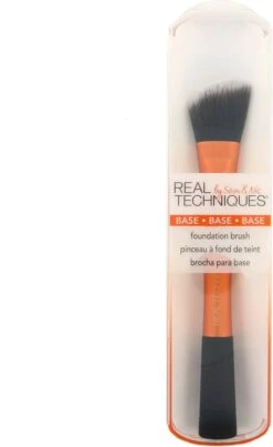 Real Techniques Foundation Brush - Make-up Kwast -Mode Cosmetica Winkel 736x1200 1