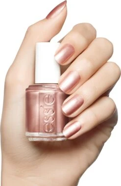 Essie Buy Me A Cameo 82 - Goud - Nagellak -Mode Cosmetica Winkel 782x1200