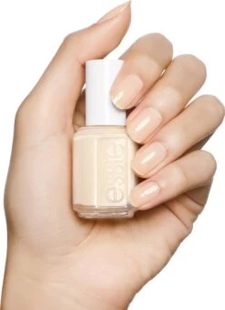 Essie Nagellak - 5 Allure - Roze -Mode Cosmetica Winkel 868x1200 1
