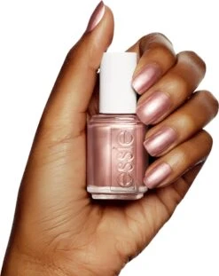 Essie Buy Me A Cameo 82 - Goud - Nagellak -Mode Cosmetica Winkel 952x1200