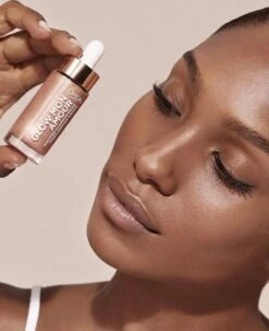 L'Oréal Paris Glow Mon Amour Highlighter Drops - 02 Loving Peach 22 L'Oréal Paris Glow Mon Amour Highlighter Drops - 02 Loving Peach -Mode Cosmetica Winkel 978x1200 1